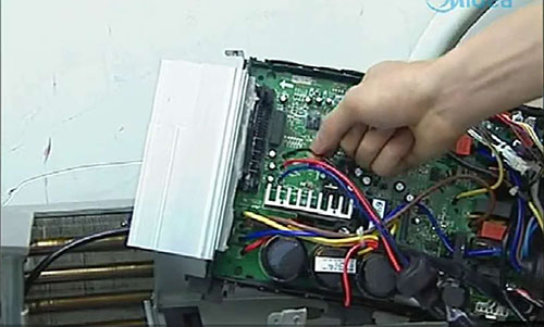 朝天美的空调电话是多少